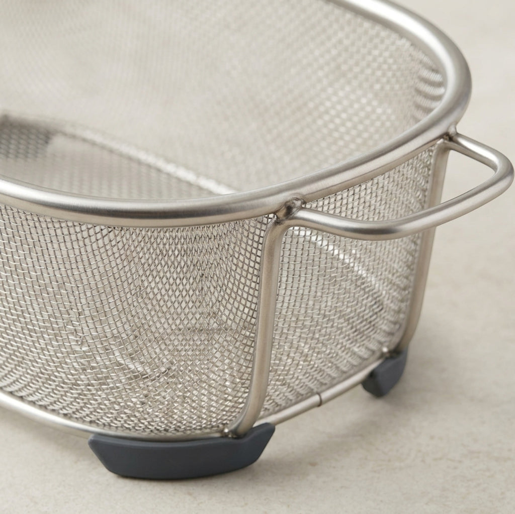 Modusly Footloop Oval Stainless Mesh Draining Basket 12 in - Detail view